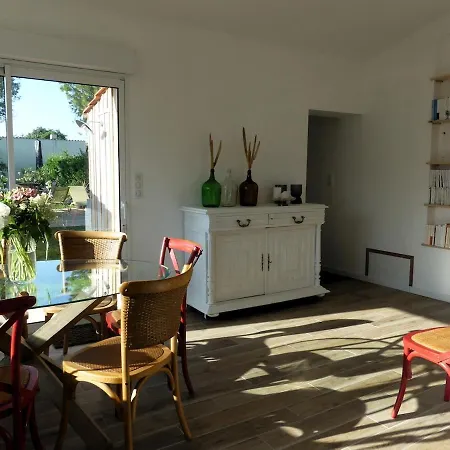 Chateau D'oleron La Maison Bleue * Le Château-dʼOléron